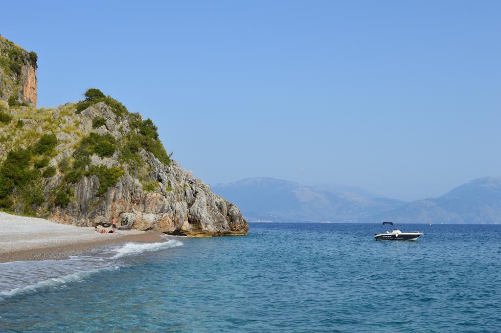 Villa Russo Casa Vacanze Marina di Camerota Exterior foto